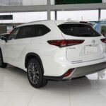 Highlander 2026 2.5L híbrido eléctrico inteligente de doble motor con tracción en las cuatro ruedas versión de lujo 7 asientos