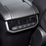Highlander 2026 2.5L híbrido eléctrico inteligente de doble motor con tracción en dos ruedas versión élite 7 asientos