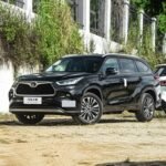 Highlander 2026 2.5L híbrido eléctrico inteligente de doble motor con tracción en dos ruedas versión de lujo 7 asientos