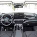 Highlander 2026 2.5L híbrido eléctrico inteligente de doble motor con tracción en dos ruedas versión de lujo 7 asientos