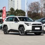 Toyota RAV4 híbrido 2.0L tracción delantera versión Luxury 2026