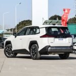 Toyota RAV4 híbrido 2.0L tracción delantera versión Luxury 2026